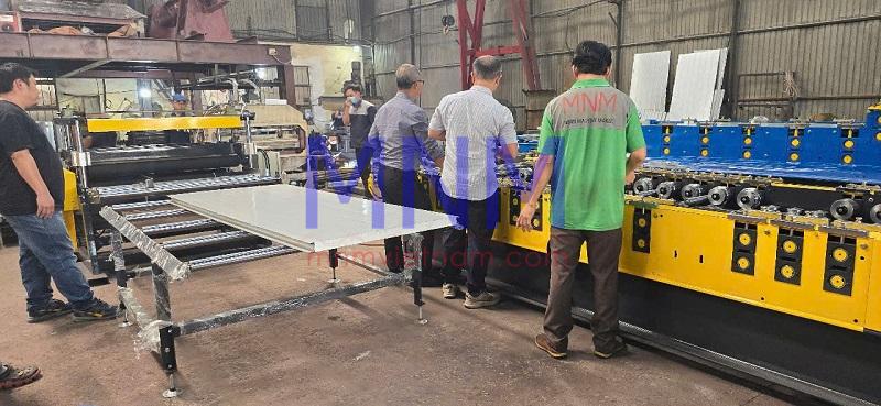 Cách kiểm tra máy cán tôn trước khi nhận hàng – Hướng dẫn chi tiết
