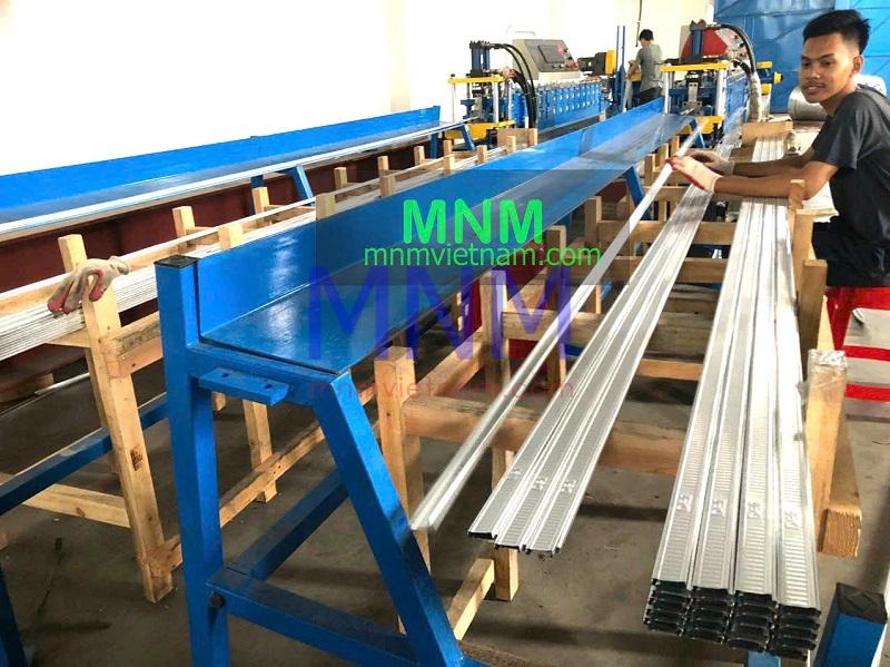 Đánh giá máy cán tôn theo mức giá – Đâu là lựa chọn phù hợp?