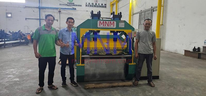 Máy cán tôn mini có phù hợp cho xưởng nhỏ không?