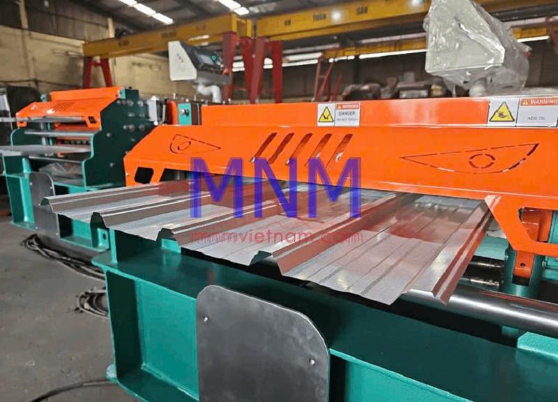 Phỏng vấn khách hàng: Trải nghiệm thực tế khi sử dụng máy cán tôn