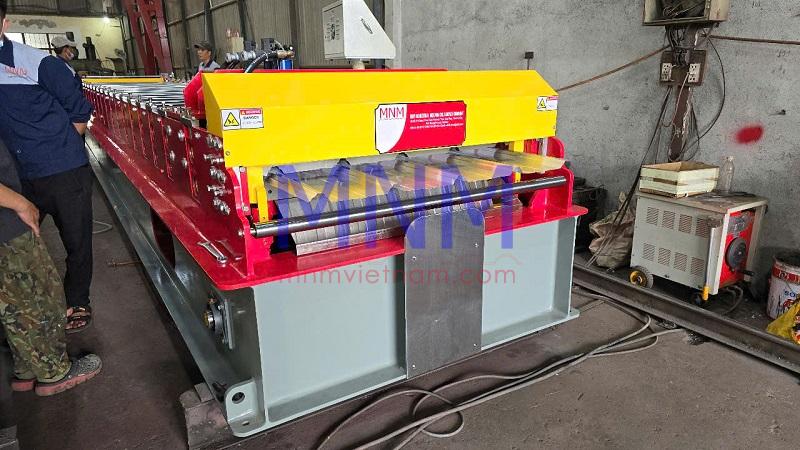 Phỏng vấn khách hàng: Trải nghiệm thực tế khi sử dụng máy cán tôn
