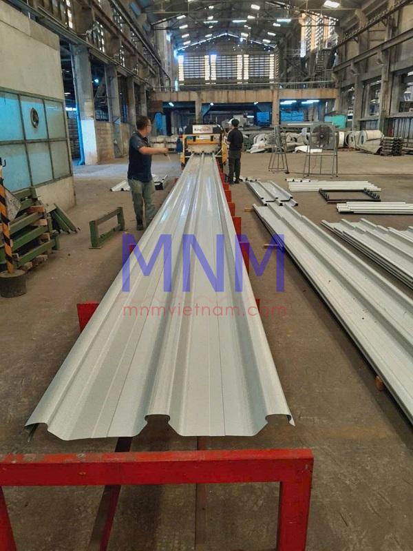 Tại sao nên mua máy cán tôn tại MNM Việt Nam? – 5 lý do thuyết phục