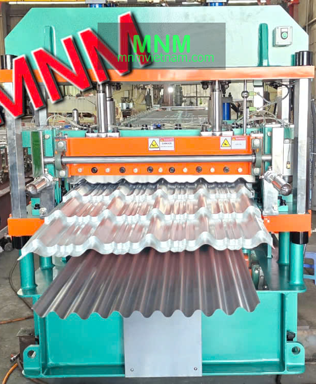 DOUBLE LAYER ROLL FORMING MACHINE